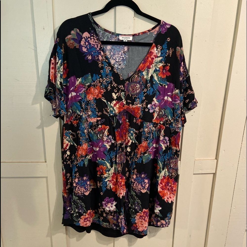 Andree by unit floral v cut mini dress size 1x